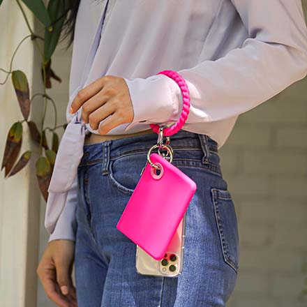 440x440-apparelfashion-oventure.jpg